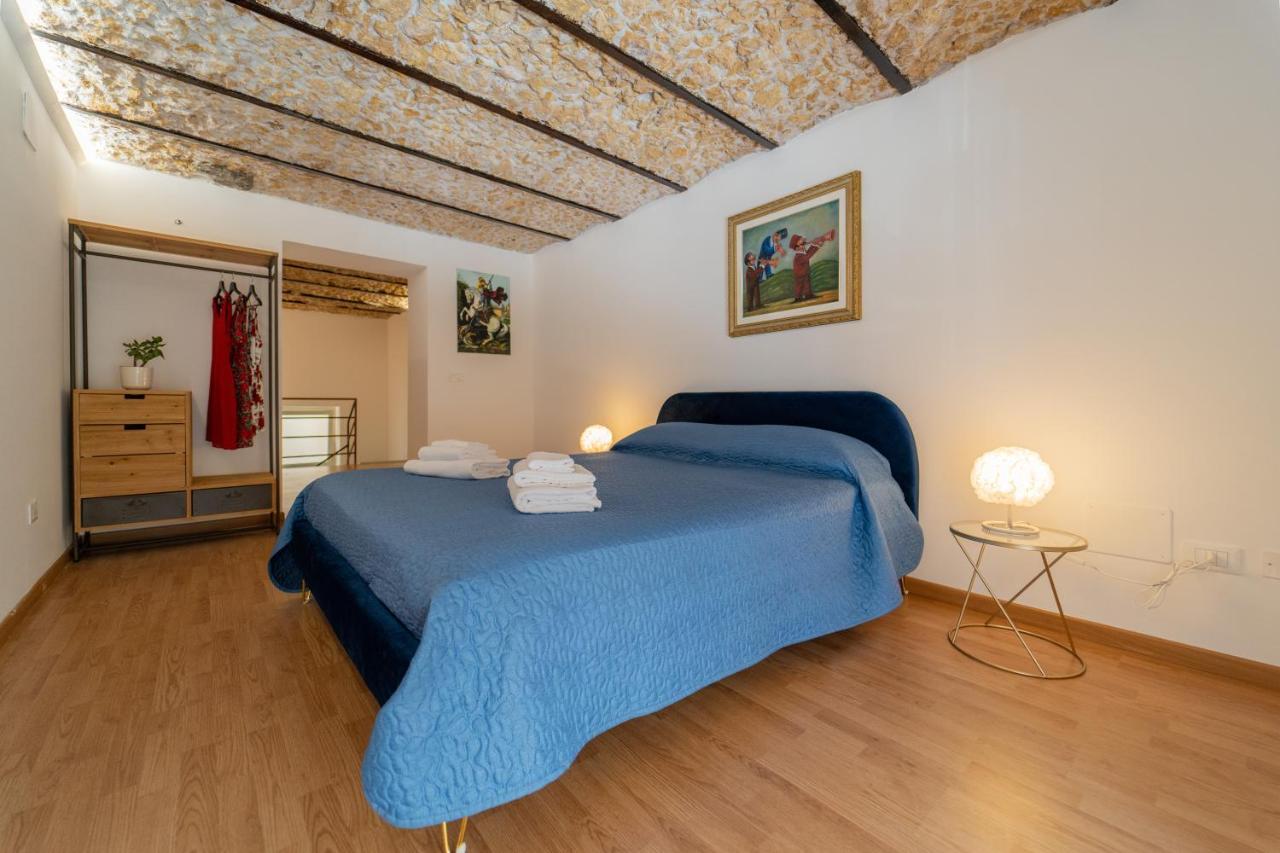 Antico Mercato Di Ortigia Lovely Apartment Сиракузы Экстерьер фото